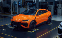 Desktop image. Lamborghini Urus SE 2025. ID:160127