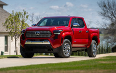 Desktop image. Toyota Tacoma i-Force Max Limited 2024. ID:160162