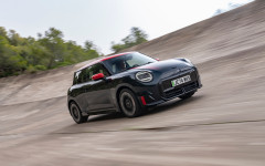 Desktop image. MINI John Cooper Works Electric 2025. ID:162338