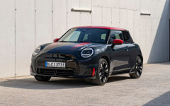 Desktop image. MINI John Cooper Works Electric 2025. ID:162340