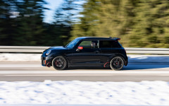 Desktop image. MINI John Cooper Works Genuine Accessories 2025. ID:163681