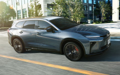 Desktop wallpaper. Toyota Crown Estate JP Version 2026. ID:164243