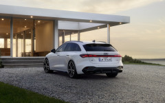 Desktop image. Audi A5 Avant e-hybrid quattro 2025. ID:164286