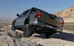 Desktop image. Toyota Hilux Hybrid 48V 2025. ID:164300