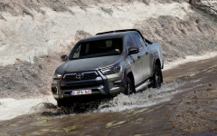 Desktop image. Toyota Hilux Hybrid 48V 2025. ID:164302