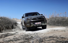 Desktop image. Toyota Hilux Hybrid 48V 2025. ID:164304