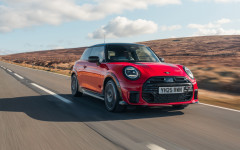 Desktop image. MINI John Cooper Works UK Version 2025. ID:164452