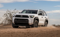 Desktop image. Toyota 4Runner SR5 2025. ID:164569