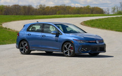 Desktop image. Volkswagen Golf GTI SE USA Version 2025. ID:164622