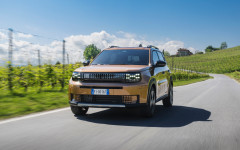 Desktop image. Fiat Grande Panda Hybrid La Prima 2025. ID:165226