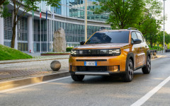 Desktop image. Fiat Grande Panda Hybrid La Prima 2025. ID:165228