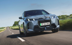 Desktop image. BMW iX xDrive60 UK Version 2025. ID:165288