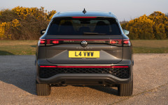 Desktop image. Volkswagen Tayron R-Line 1.5 TSI eHybrid UK Version 2025. ID:165394