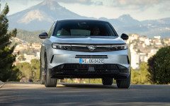 Desktop wallpaper. Opel Grandland Plug-in Hybrid 2025. ID:165434