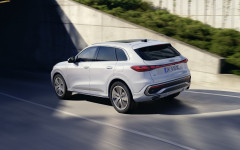 Desktop wallpaper. Audi Q5 SUV e-hybrid quattro 2026. ID:165510