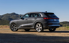 Desktop wallpaper. Audi Q5 USA Version 2025. ID:165525