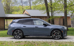 Desktop image. BMW iX M70 xDrive USA Version 2026. ID:165800