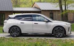 Desktop image. BMW iX xDrive45 USA Version 2026. ID:165803