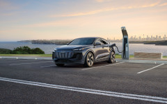 Desktop image. Audi Q6 Sportback e-tron USA Version 2025. ID:165932