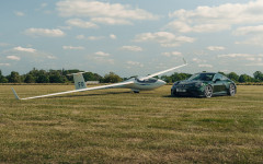 Desktop wallpaper. Porsche 911 GT3 Touring Package UK Version 2025. ID:166470