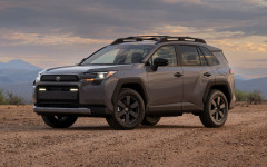 Desktop image. Toyota RAV4 HEV Woodland USA Version 2026. ID:167380