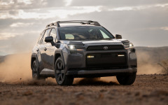 Desktop image. Toyota RAV4 HEV Woodland USA Version 2026. ID:167381