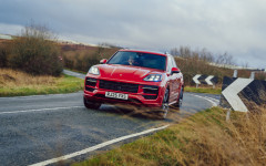 Desktop wallpaper. Porsche Cayenne GTS UK Version 2025. ID:167780