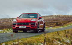 Desktop wallpaper. Porsche Cayenne GTS UK Version 2025. ID:167783
