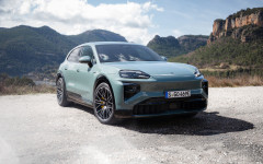 Desktop image. Porsche Cayenne Turbo Electric 2027. ID:168226