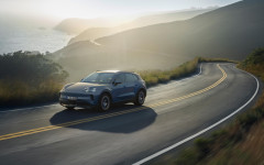 Desktop image. Porsche Cayenne S Electric 2027. ID:168240