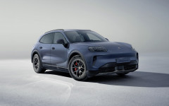 Desktop image. Porsche Cayenne S Electric 2027. ID:168243