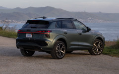 Desktop image. Audi Q3 S-line quattro USA Version 2026. ID:168331