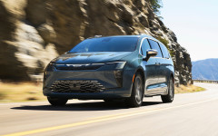 Desktop image. Chrysler Pacifica Pinnacle 2027. ID:168466