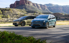 Desktop image. Chrysler Pacifica Pinnacle 2027. ID:168467