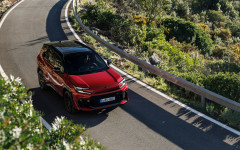 Desktop image. Toyota RAV4 PHEV GR Sport 2026. ID:168492