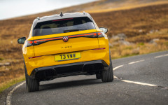 Desktop image. Volkswagen T-Roc R-Line 1.5 eTSI UK Version 2026. ID:168530