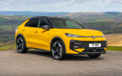 Desktop image. Volkswagen T-Roc R-Line 1.5 eTSI UK Version 2026. ID:168533