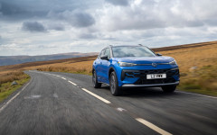 Desktop image. Volkswagen T-Roc Life 1.5 eTSI UK Version 2026. ID:168535