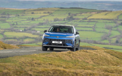Desktop image. Volkswagen T-Roc Life 1.5 eTSI UK Version 2026. ID:168536