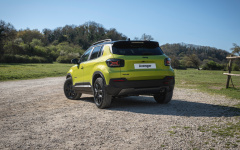 Desktop image. Jeep Avenger 4xe 2027. ID:168988