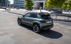 Desktop wallpaper. Jeep Avenger e-hybrid 2027. ID:168997