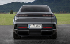 Desktop wallpaper. Porsche Cayenne Coupé Electric 2027. ID:169048