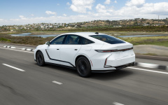 Desktop image. Lexus ES 350h Premium Plus USA Version 2026. ID:169156