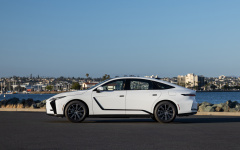 Desktop image. Lexus ES 350h Premium Plus USA Version 2026. ID:169159