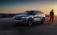 Desktop image. Lincoln Corsair Hybrid 2027. ID:170104
