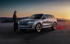 Desktop image. Lincoln Corsair Hybrid 2027. ID:170105