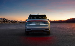 Desktop image. Lincoln Corsair Hybrid 2027. ID:170107