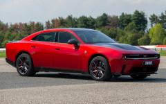 Desktop image. Dodge Charger Daytona 4-door EU Version 2027. ID:170263