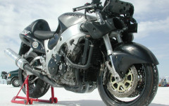 Desktop image. Motorbikes. ID:619