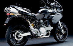 Desktop image. Motorbikes. ID:682